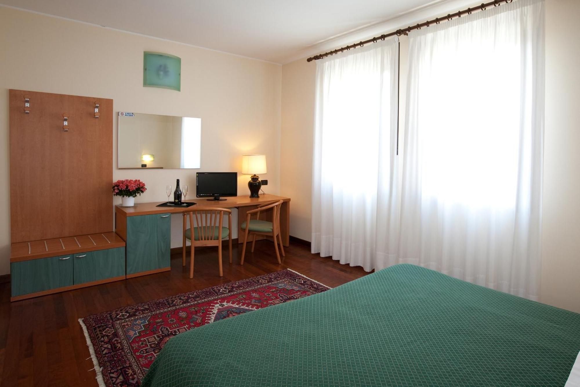 Hotel Valbrenta Лімена Екстер'єр фото